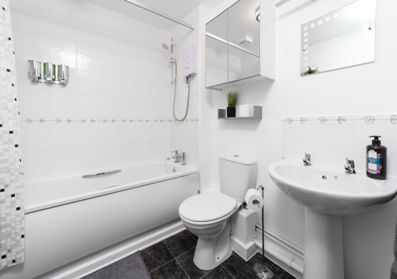 Charming 2Br Ground Floor Flat In Sholing, 11 Mins From City Centre - Recently Set Up With Love Southampton Eksteriør bilde