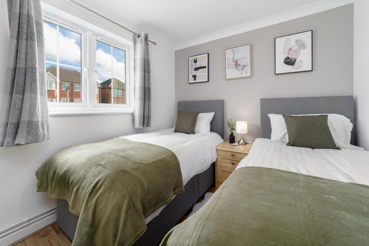 Charming 2Br Ground Floor Flat In Sholing, 11 Mins From City Centre - Recently Set Up With Love Southampton Eksteriør bilde